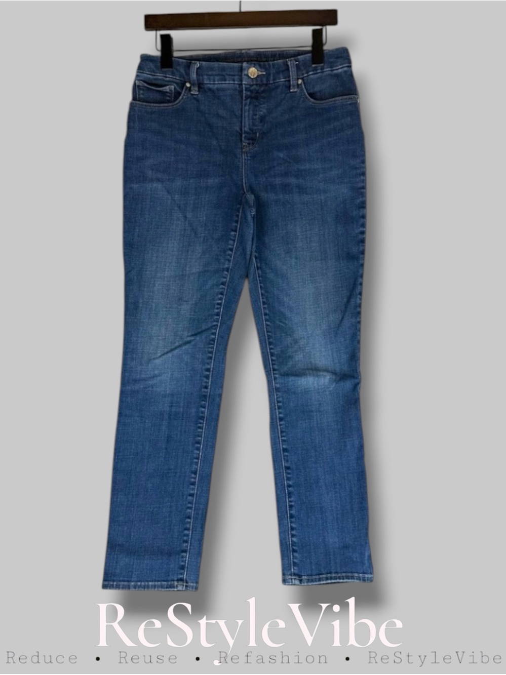 CHICOS Women’s Size 4 4R Denim Jeans Girlfriend Style Slim Leg Fit Stretch Ankle
